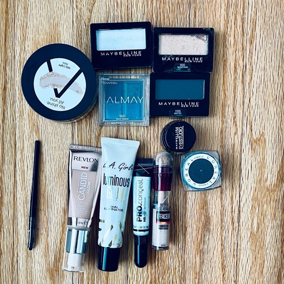 Bundle beauty makeup 100 pieces!!!! - Picture 10 of 13